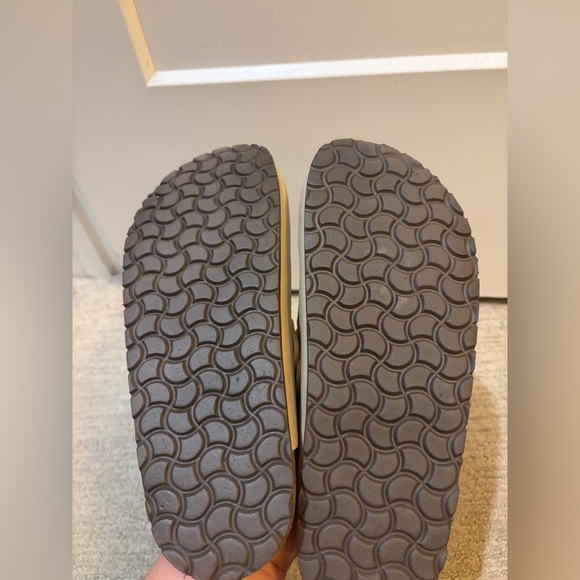 Clogs - Picture 4 of 4